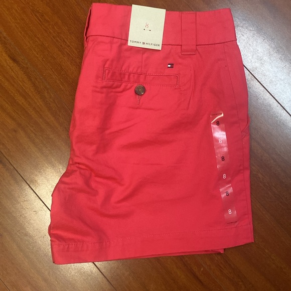 BNWT Tommy Hilfiger Shorts - Picture 2 of 3